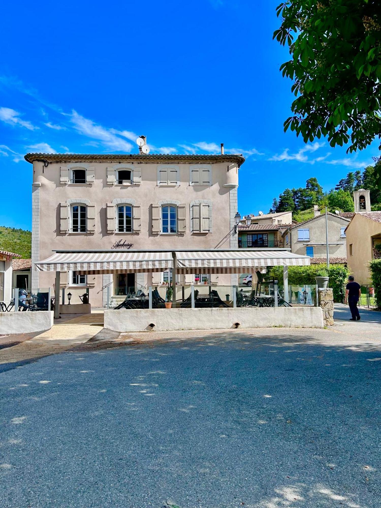 Auberge Du Bourguet Brenon Exteriör bild